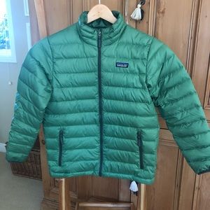 Boys Patagonia puffer jacket.